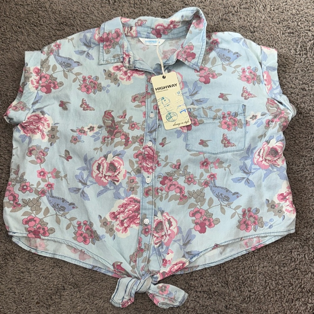 Highway knot bottom tie top floral